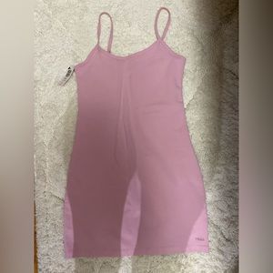 Tna 
HOLD-IT™ KARELIS DRESS